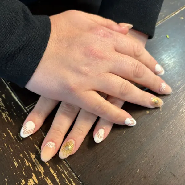 Nail art by Moon Daisy